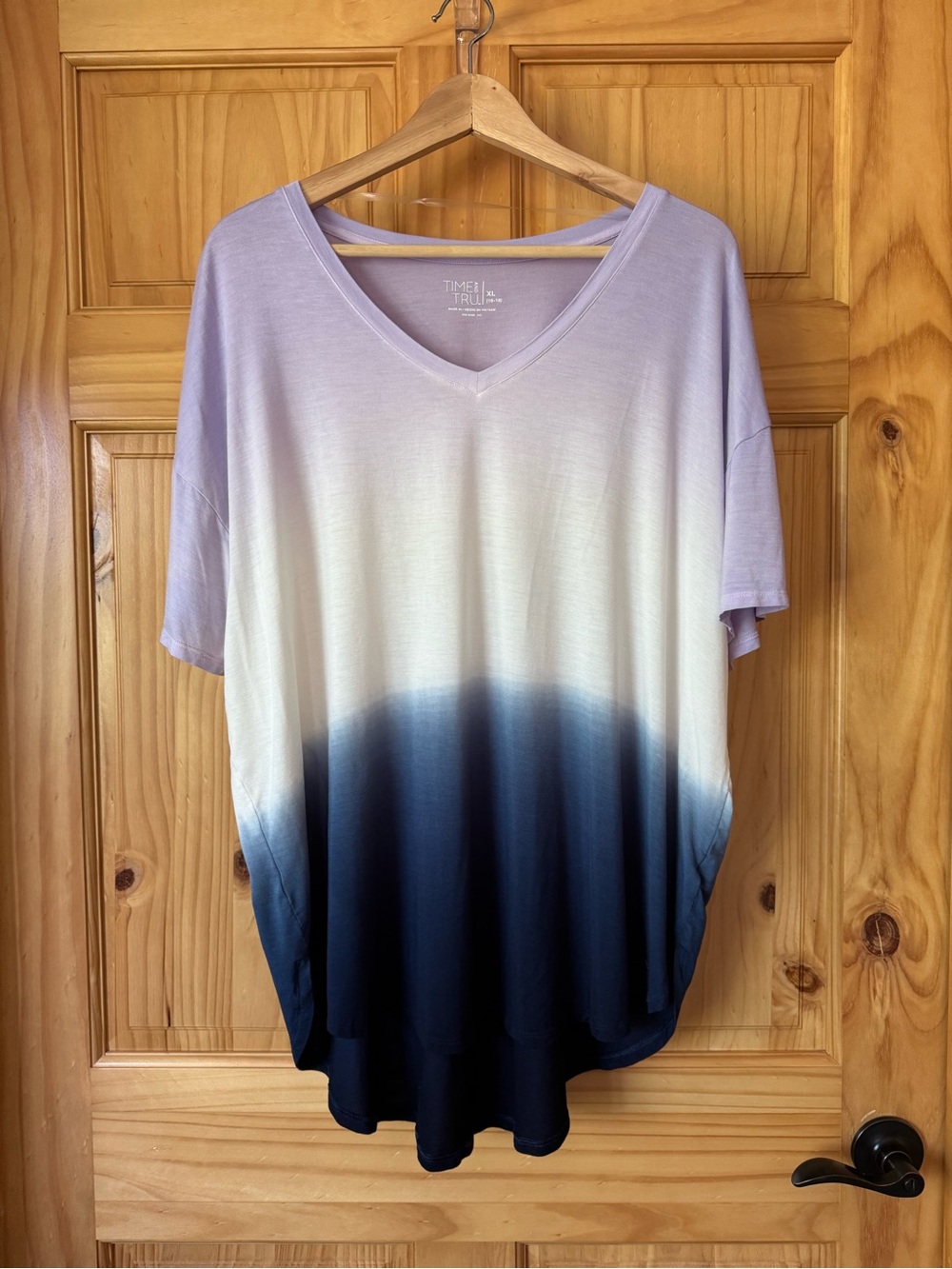 Time and Tru Women's V-Neck Ombre Tunic Top - Lavender, White & Navy size XL